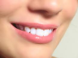  How to keep our teeth white and healthy?